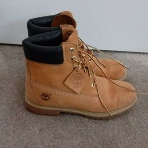 Women's Timberlands. PRICE FIRM.